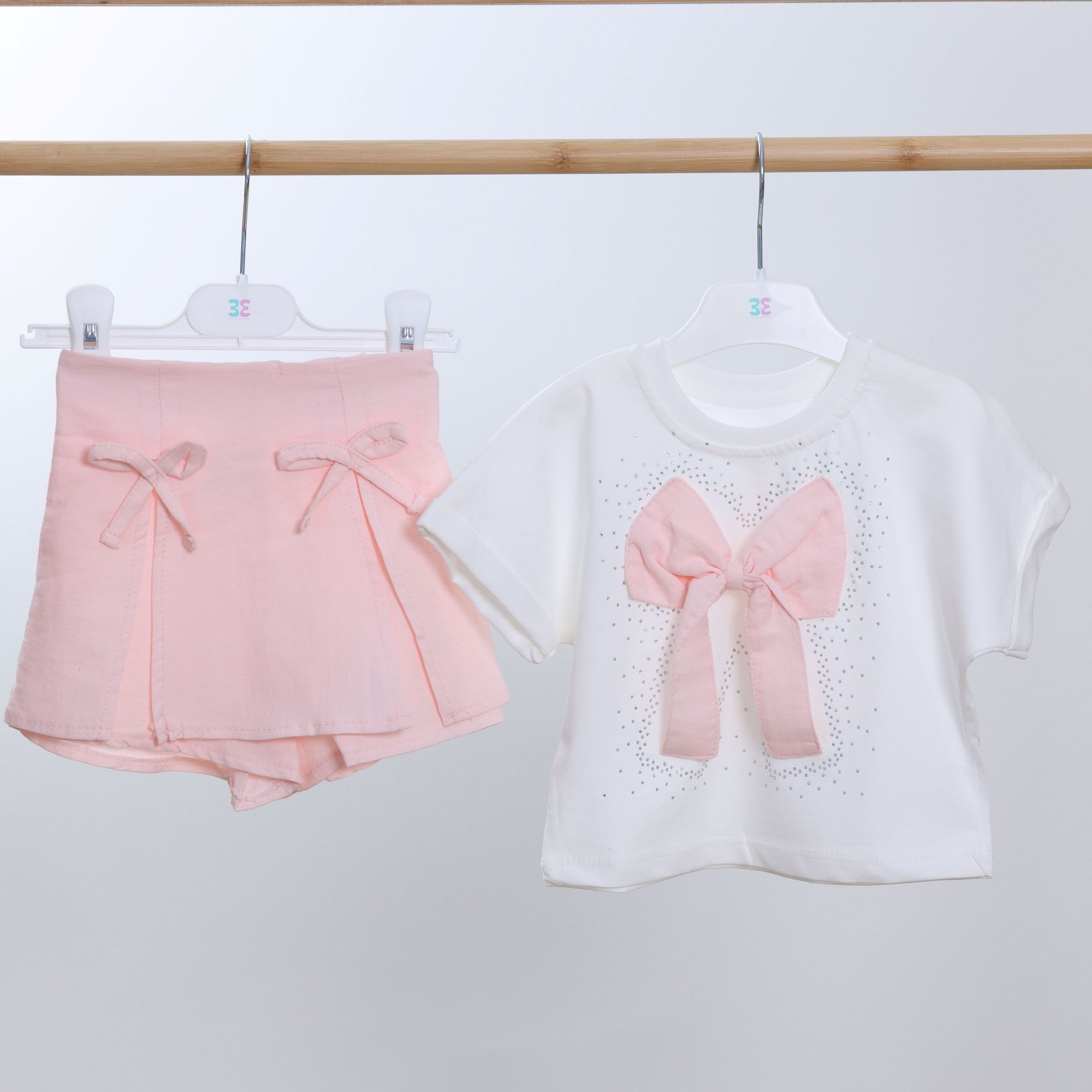 Blush Bows