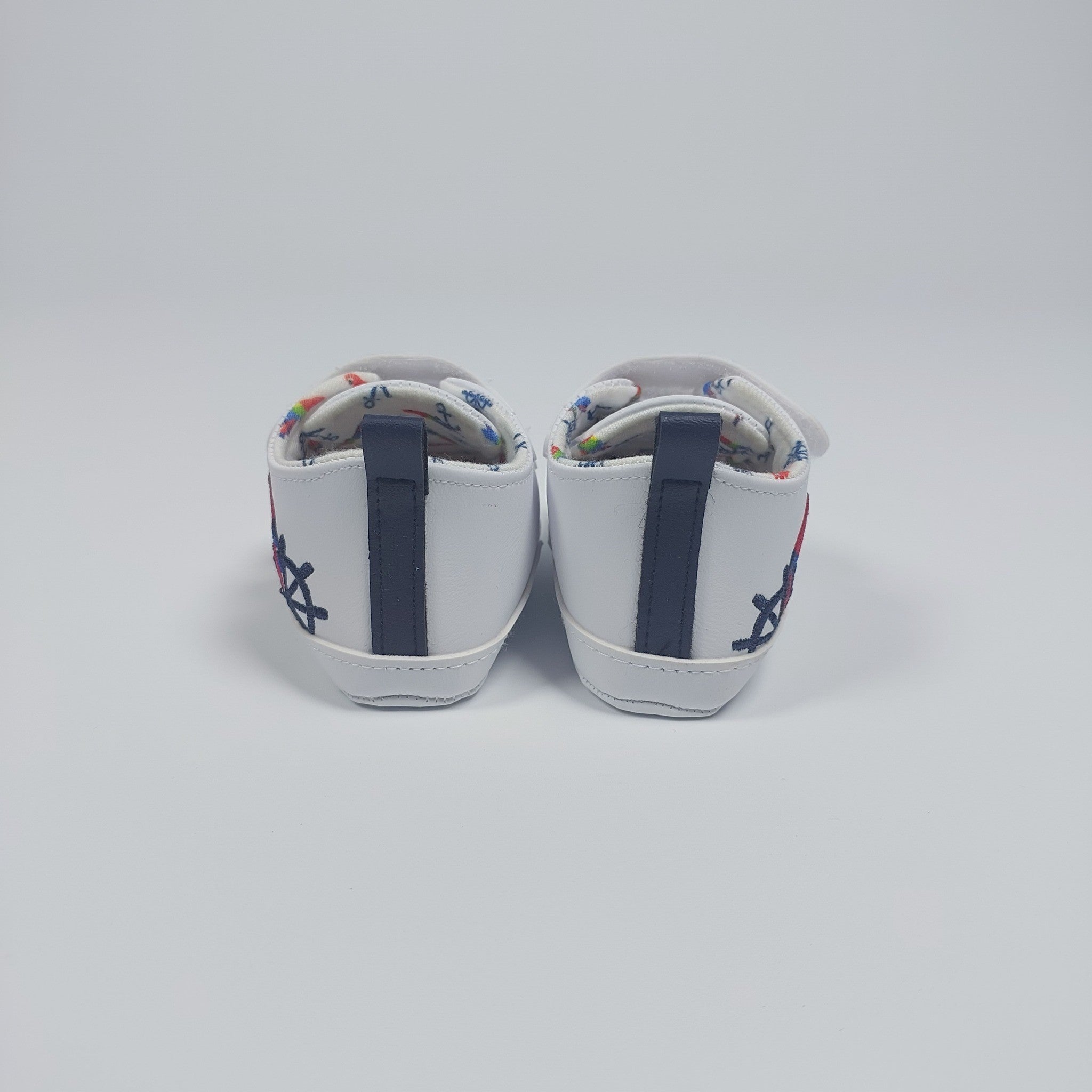 Captain Polly-Sneakers