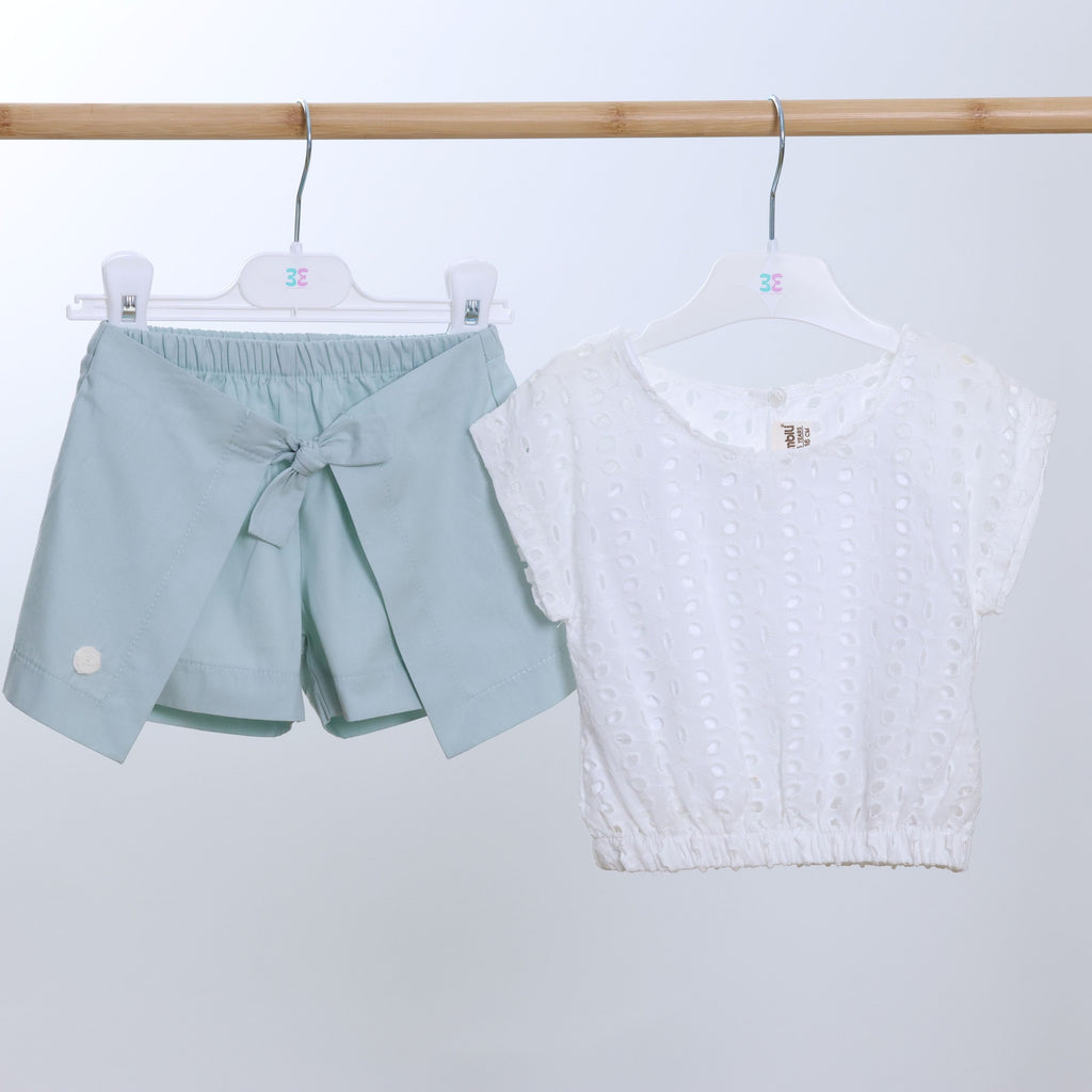 Eyelet Breeze