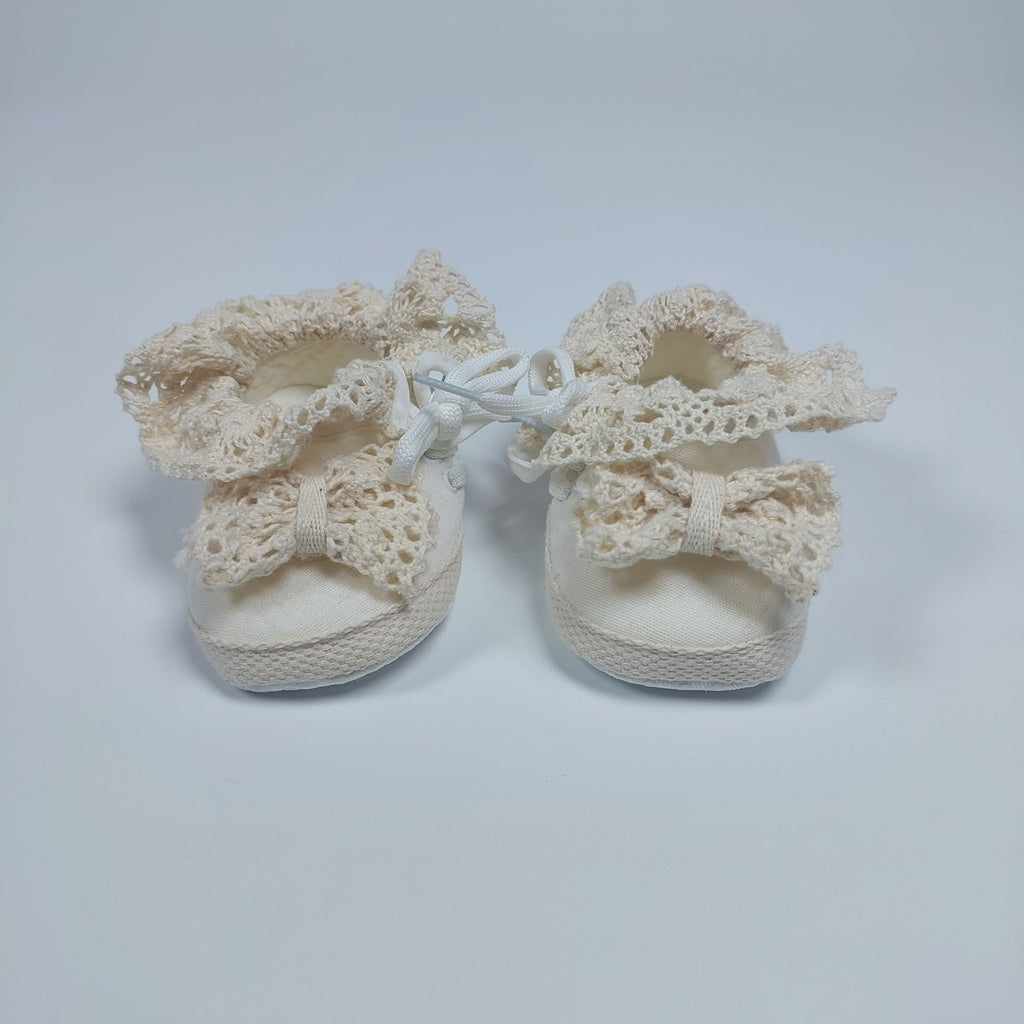 Ruffle Cream-Booties