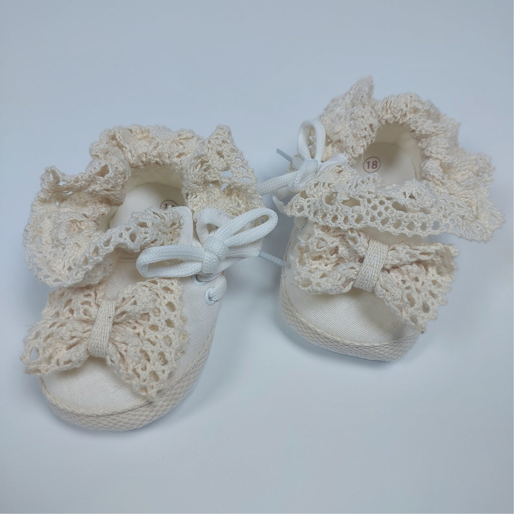 Ruffle Cream-Booties