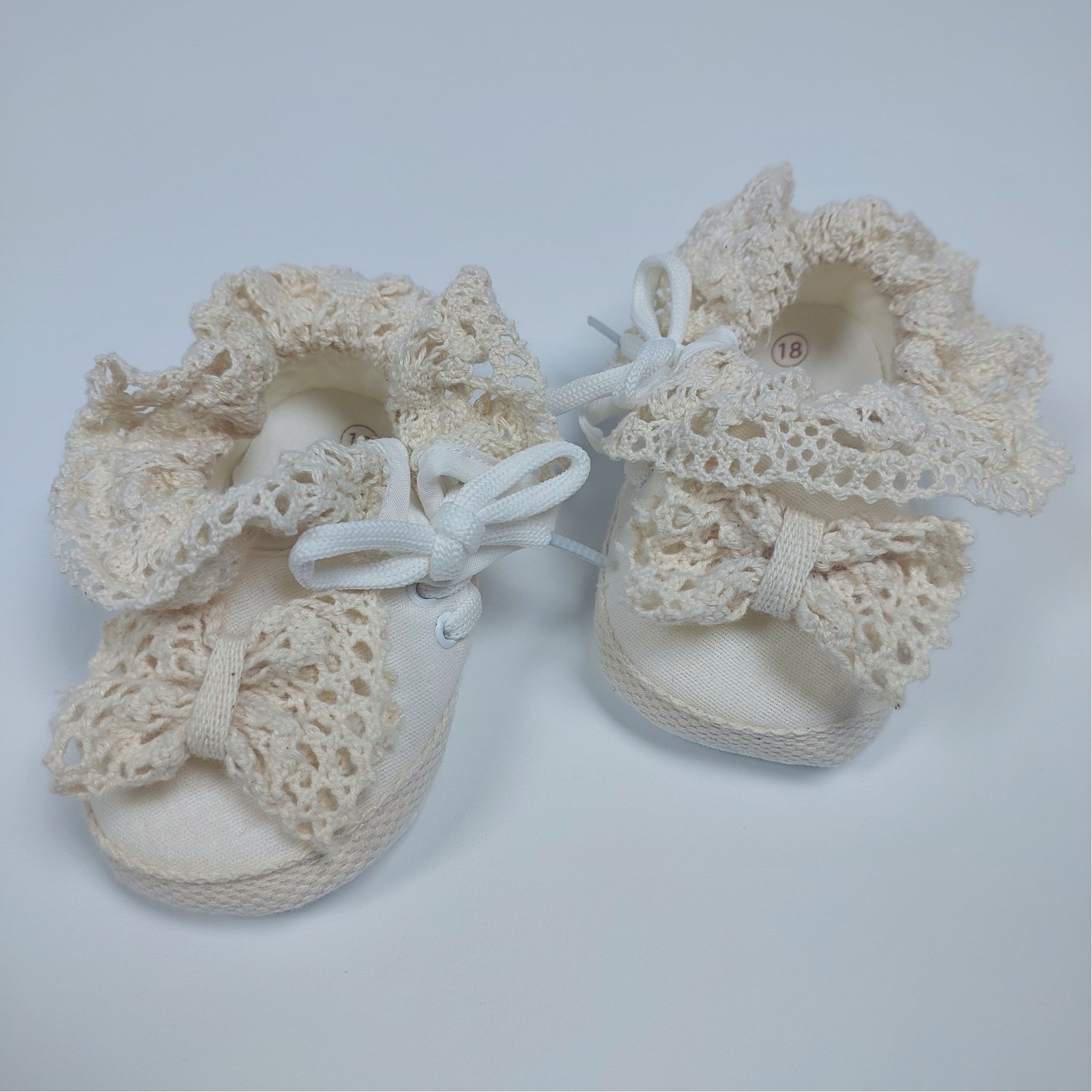 Ruffle Cream-Booties